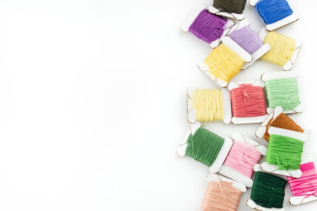 Detalle de hilos de colores